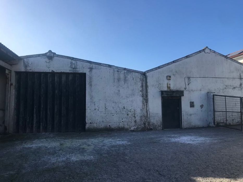 Arrenda-se Armazem 450m2