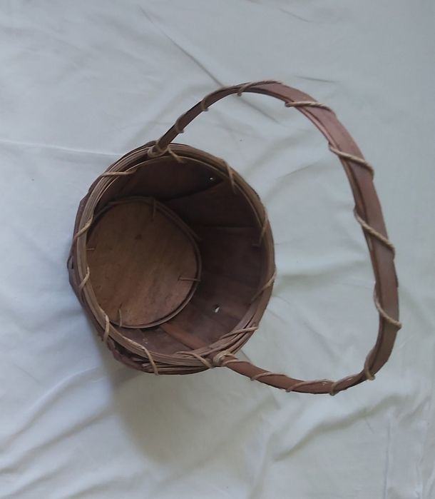 Koszyk z drewna drewniany brązowy kosz naturalny