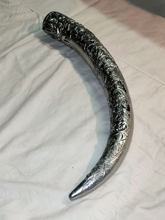 Corno Antigo Prateado