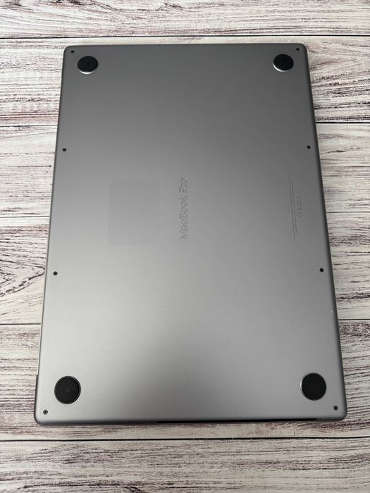 Apple MacBook Pro 16" 2021 M1 Pro/16Gb/512Gb Space Gray