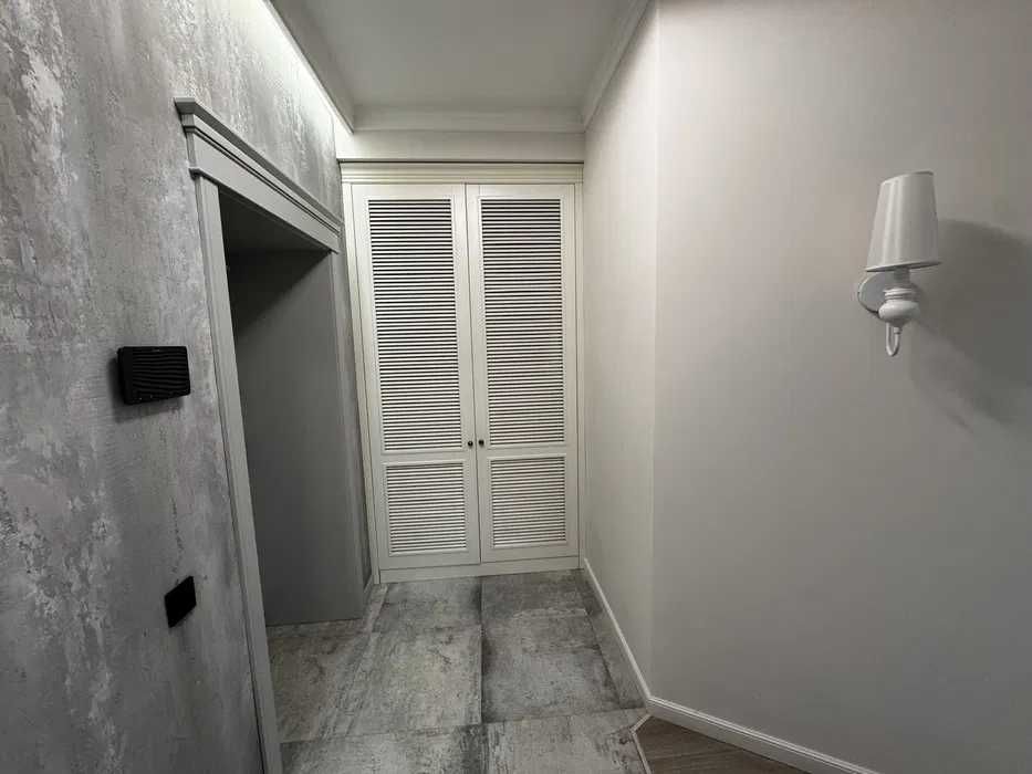 Купите классную 3-комнатную Ремонт мебель техника Центральный район!