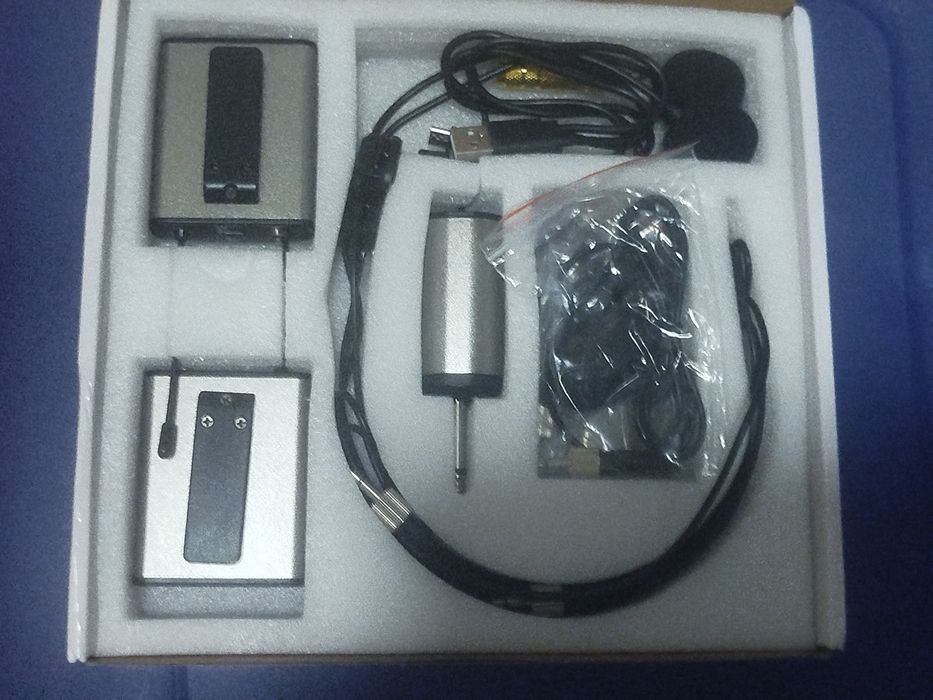 Bezprzewodowy mikrofon radiowy wyprodukowany przez Wireless