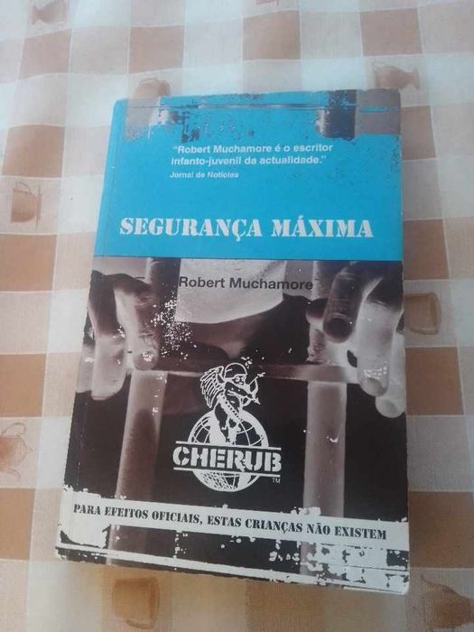 Livros  coleção CHERUB de Robert Muchamore