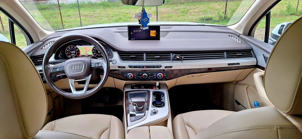 Auto do ślubu\Samochód na wesele\ Audi Q7