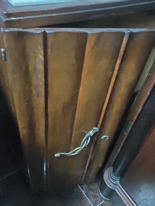 Aparador Art Déco em madeira maciça