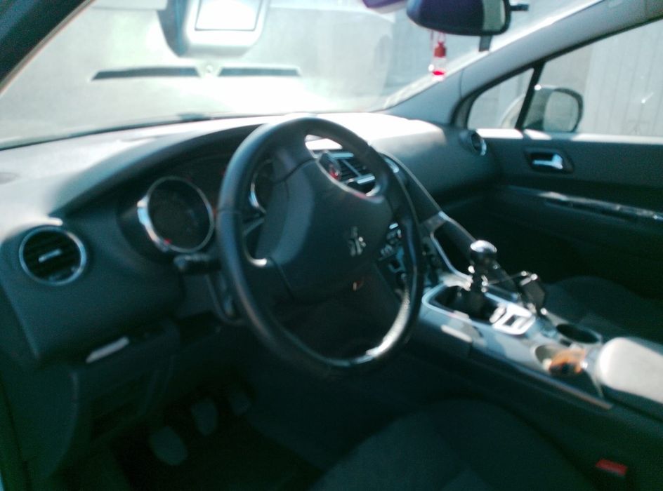 Peugot 3008 2010 rok