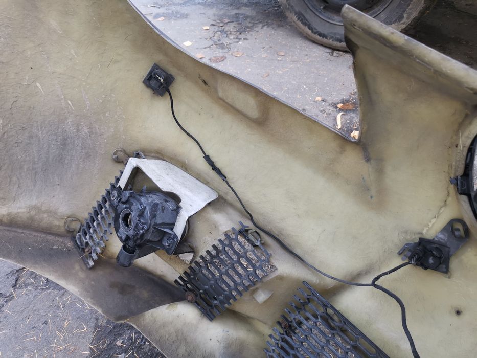 BMW E60 E61 zderzak przód m5 look laminat pdc