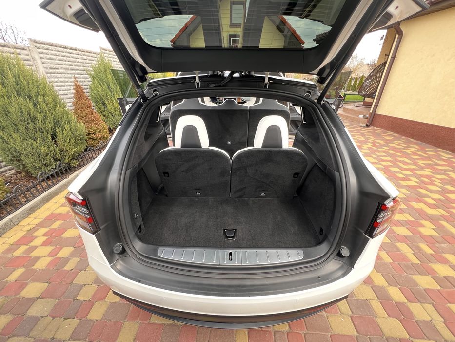 Tesla model X p100d