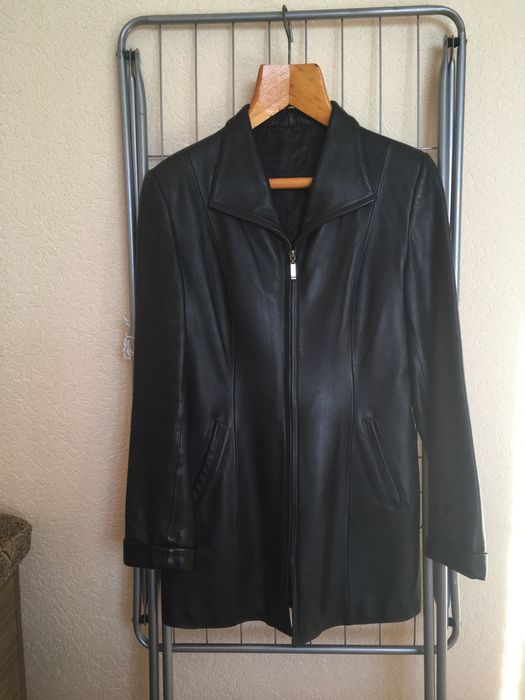 Куртка жіноча шкіряна