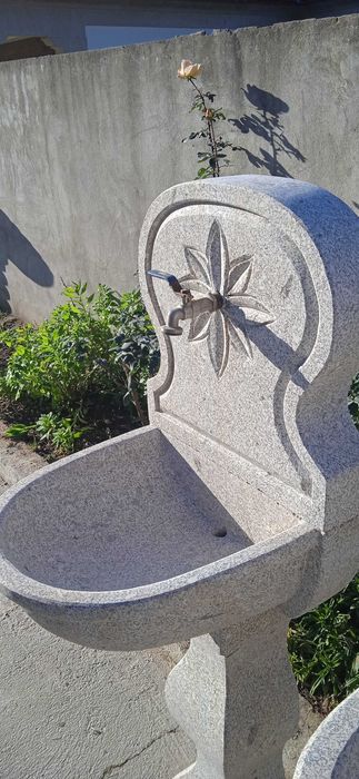 Fontanário em granito