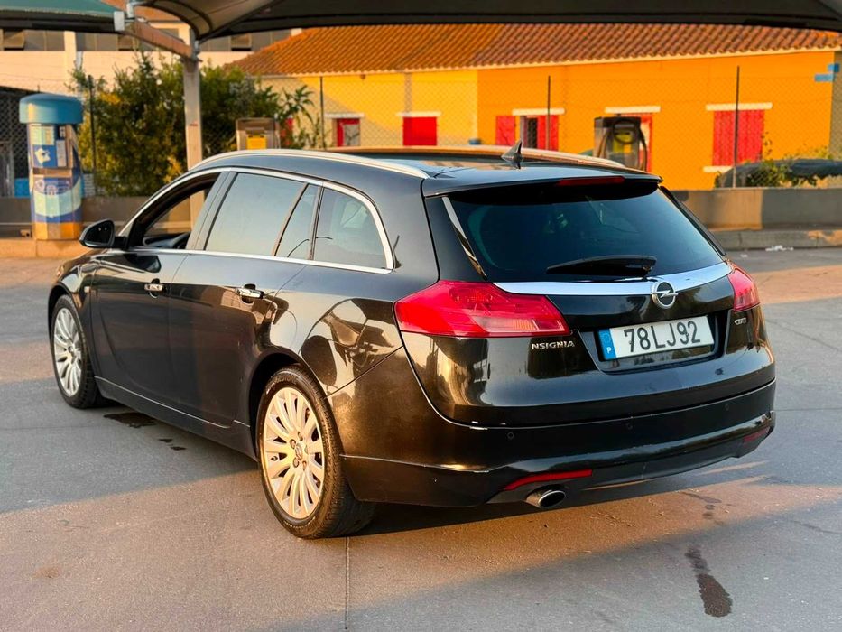Opel Insignia Sports Tourer — fotografia 9