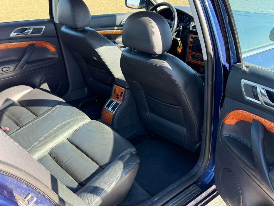 Skoda Superb седан,