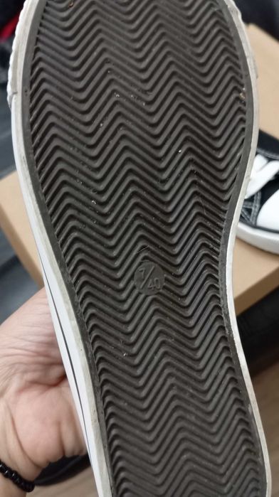 Tênis semi novo, tamanho 40