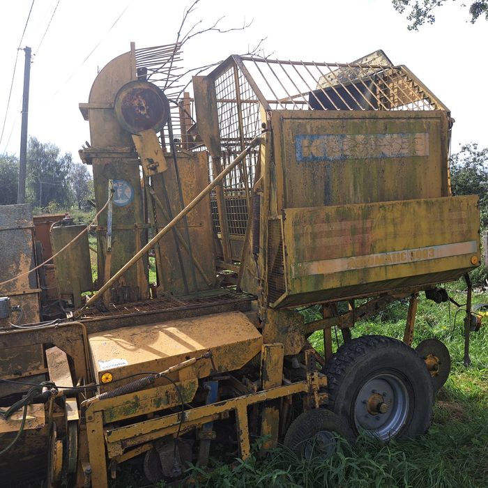 Буряковий комбайн прицепний