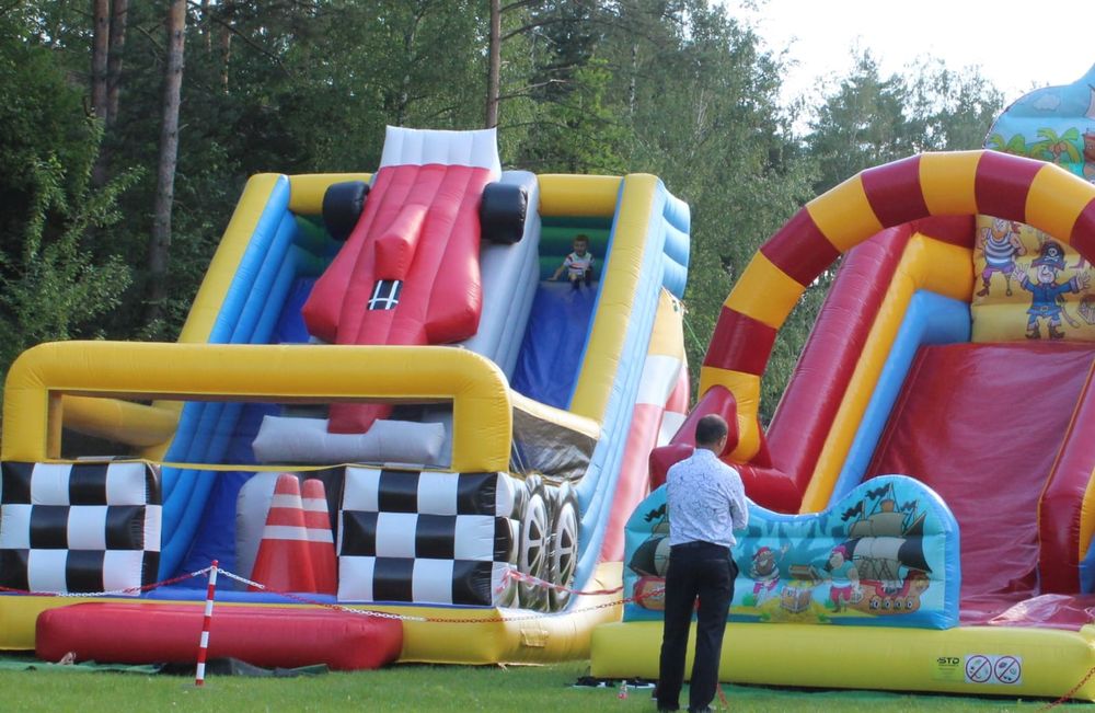 Zjeżdżalnia zamek ślizg dmuchaniec dmuchany impreza komunia urodziny