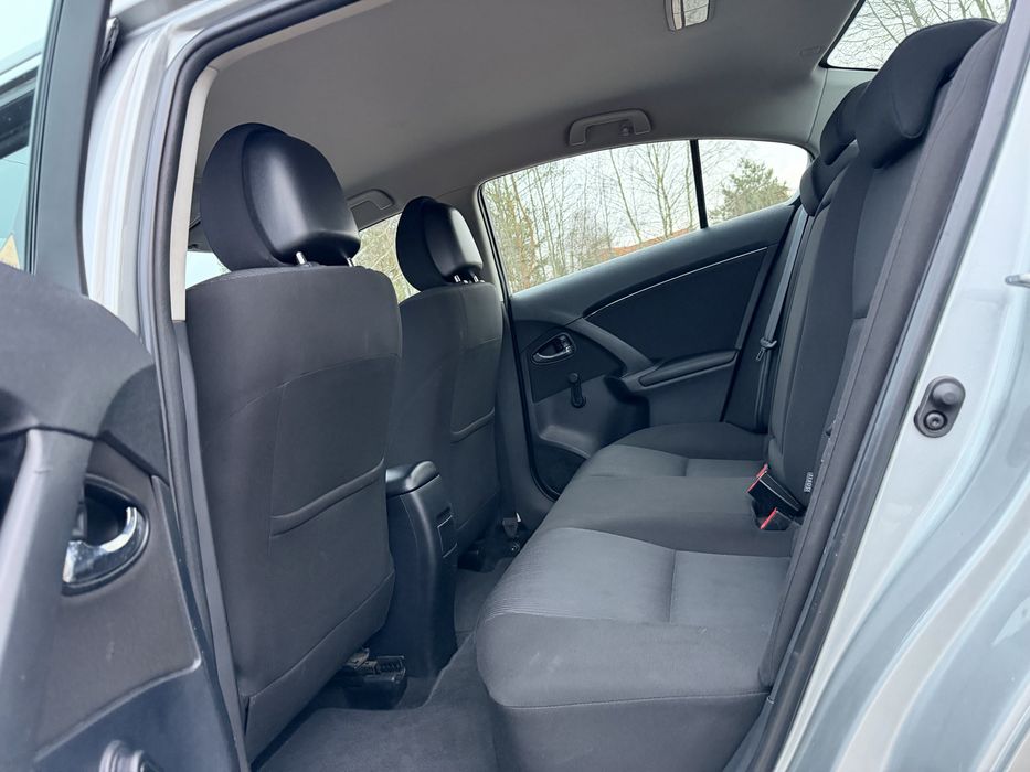 Toyota Avensis #1.6 Benzyna 132KM #2010r #2kpl kół #Super stan