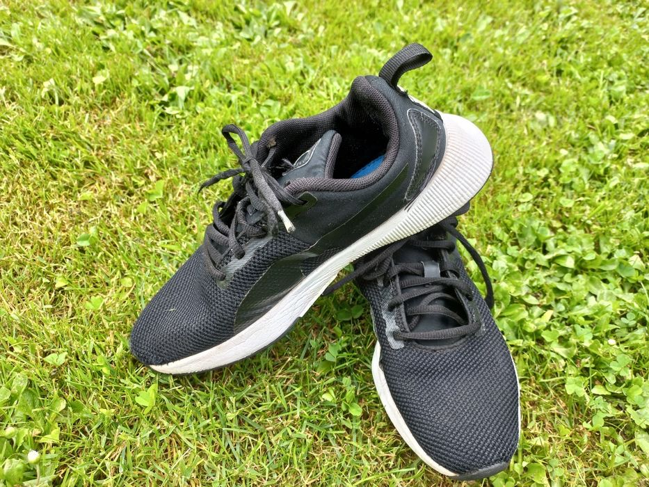 Buty sportowe  Puma  chłopięce  roz 37