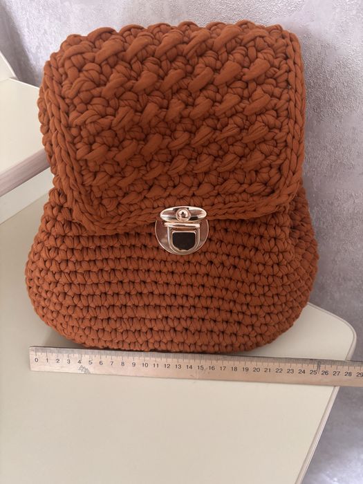 Рюкзак ручної роботи (вʼязаний гачком)