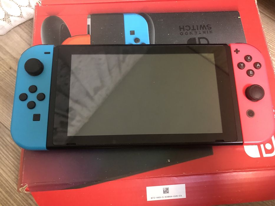 Nintendo Switch (игровая консоль)