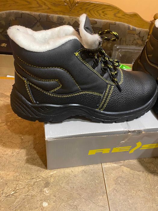 Робочі черевики .