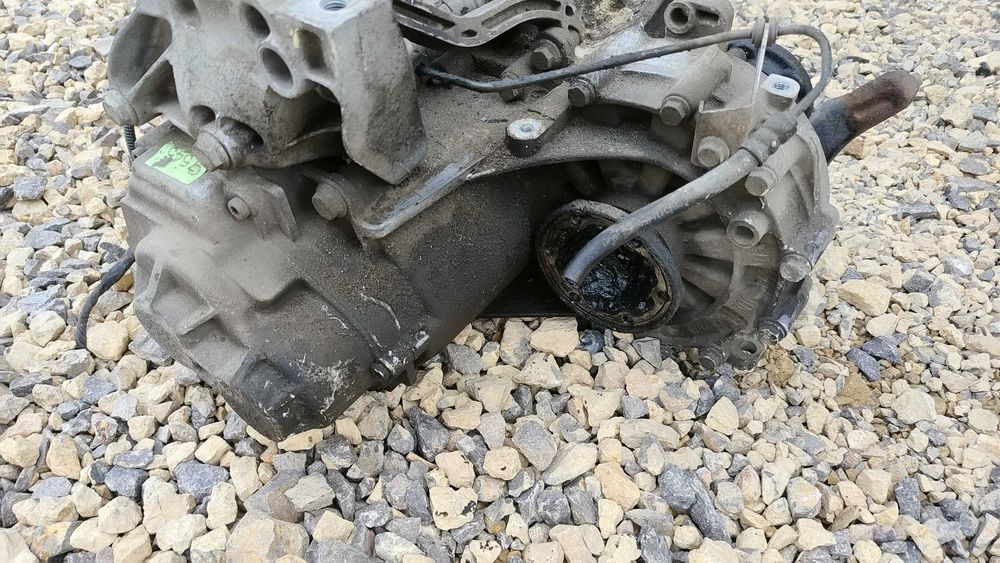 Skrzynia biegów Manual VW PASSAT B6 Skoda SEAT 2.0 FSI 05-10.r 6B JYL