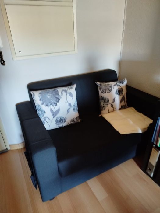 Sofa 135x 80 em otimo estado