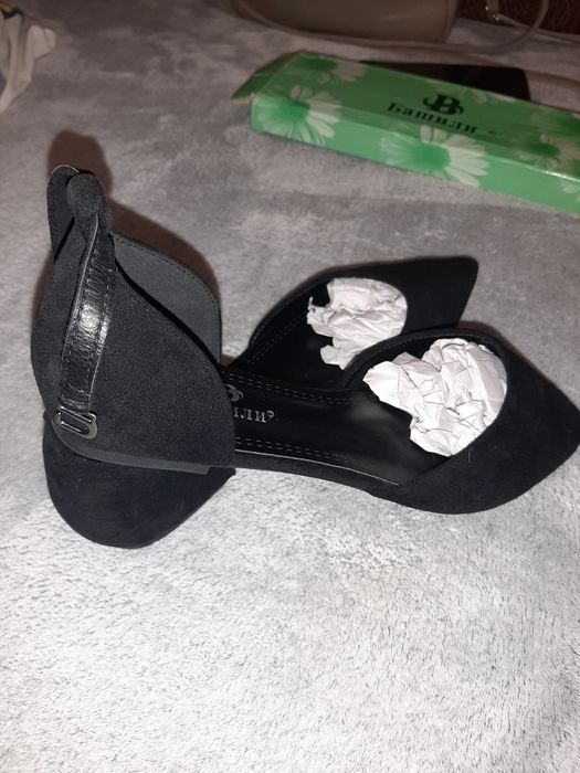 Балетки нові велюр.