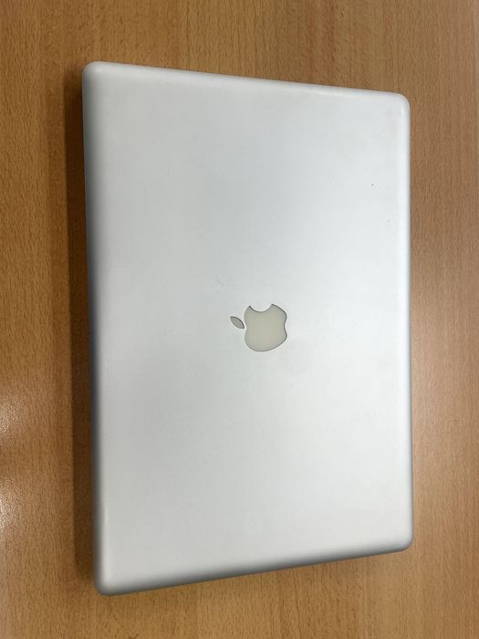 Apple Macbook Pro 17 2011