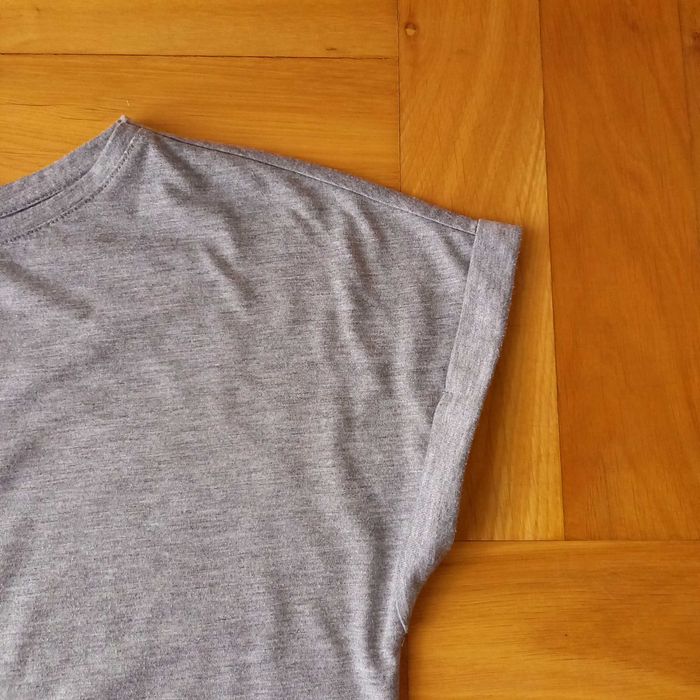 T- shirt damski roz. S-M Mohito
