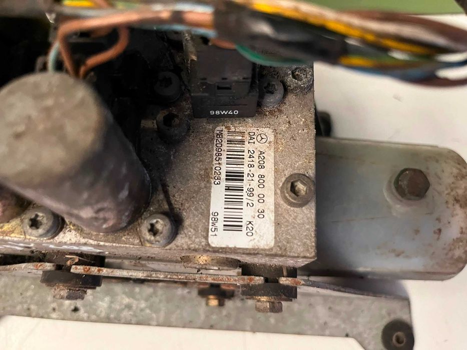 Mercedes-Benz CLK Cabriolet (A208) - Bomba Hidráulica da Capota Elétrica - Z739