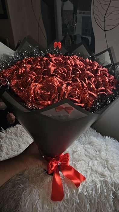 Buquê de rosas de cetim