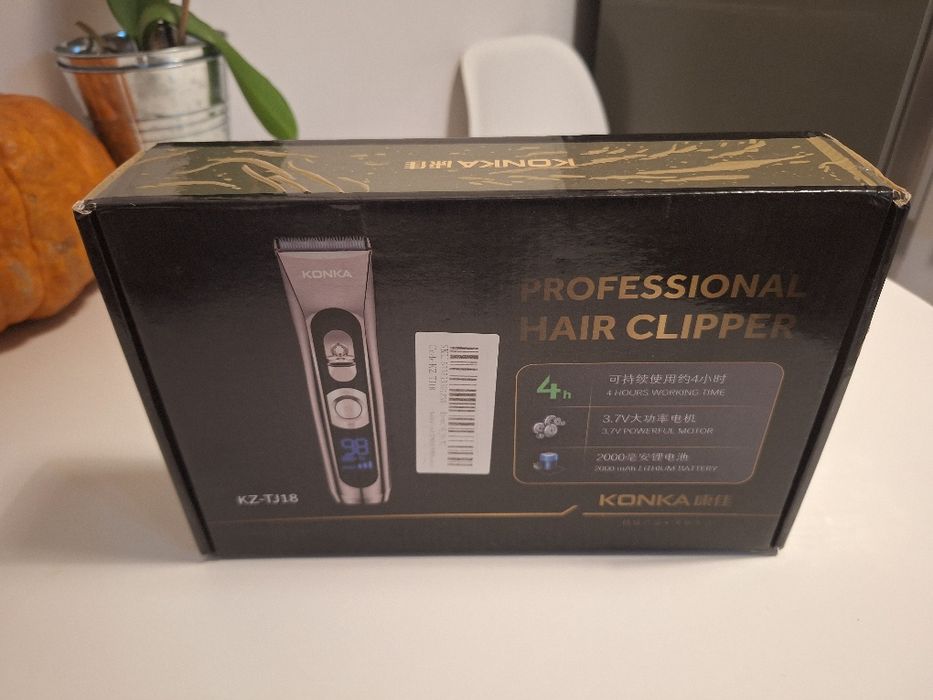 Maszynka do strzyżenia włosów bezprzewodowa.