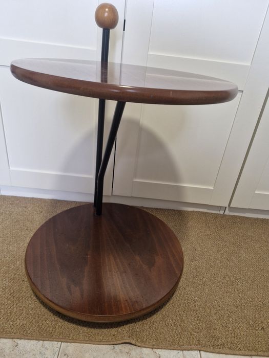 Mesa de centro com rodas