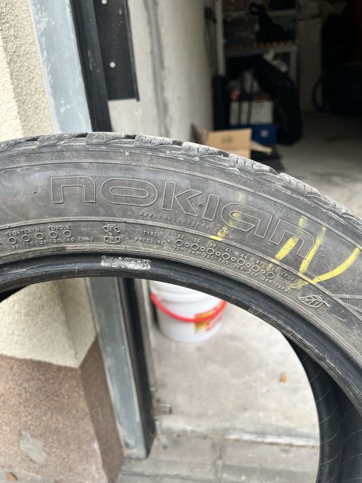 Зимова шина nokian 235/50/19