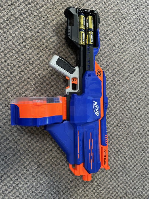 Автомат NERF  n-strike elite infinus