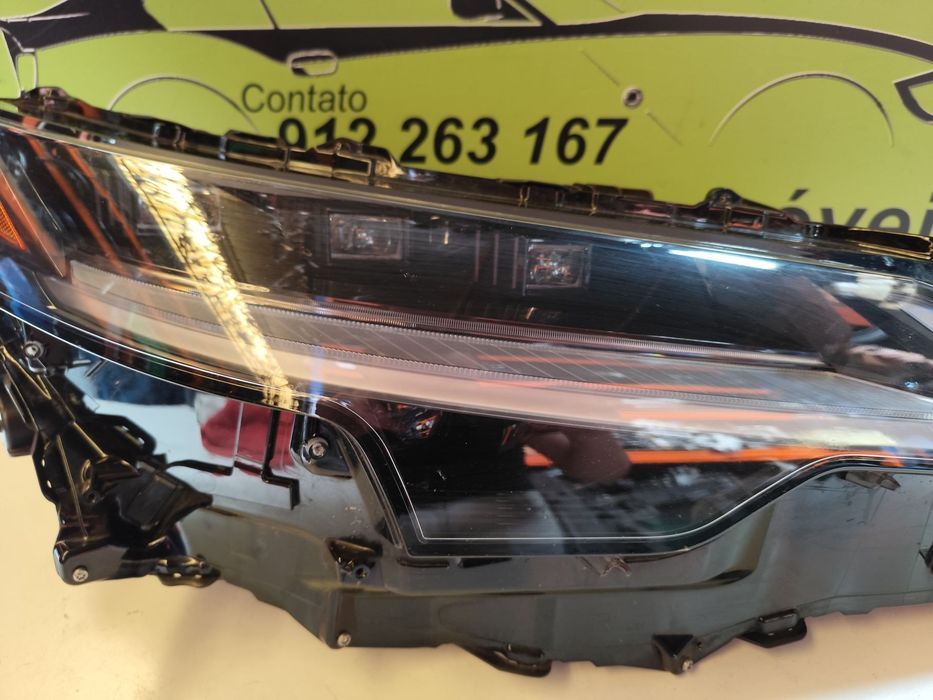 LEXUS RX FAROL DIREITO LED - FF707