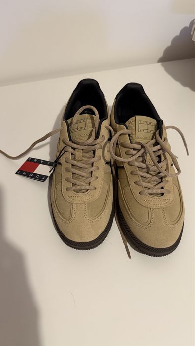 Tenis tommy hilfiger tamanho 41 bege