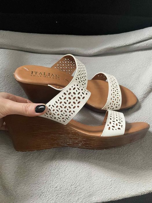 Buty na koturnie 40 białe włoskie nowe 26cm