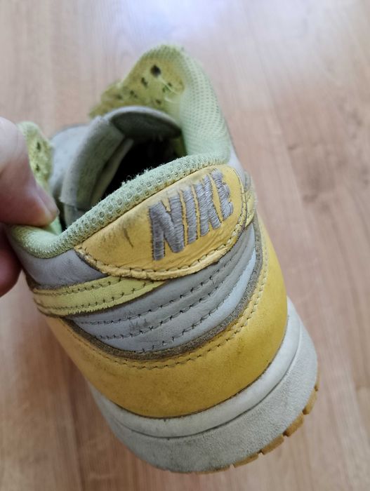 NIKE Dunk Low. Retro.