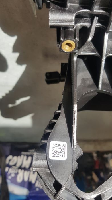 Vendo peça da Mercedes CLA AMG  2018 peça da coletor da   admissão.