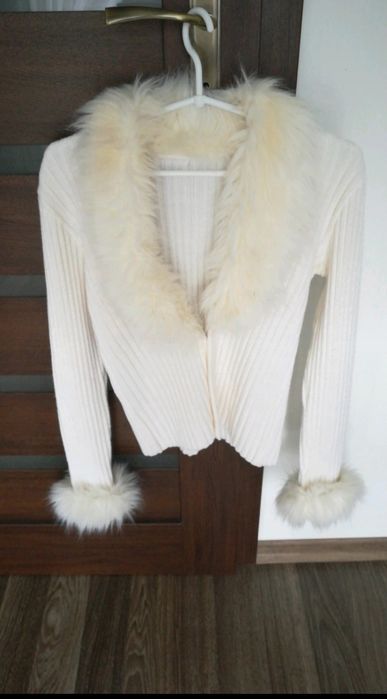 Sweter damski biały