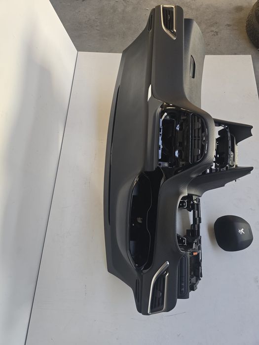 Konsola Carbon Peugeot 208 lub 2008 lift oryginał airbagi