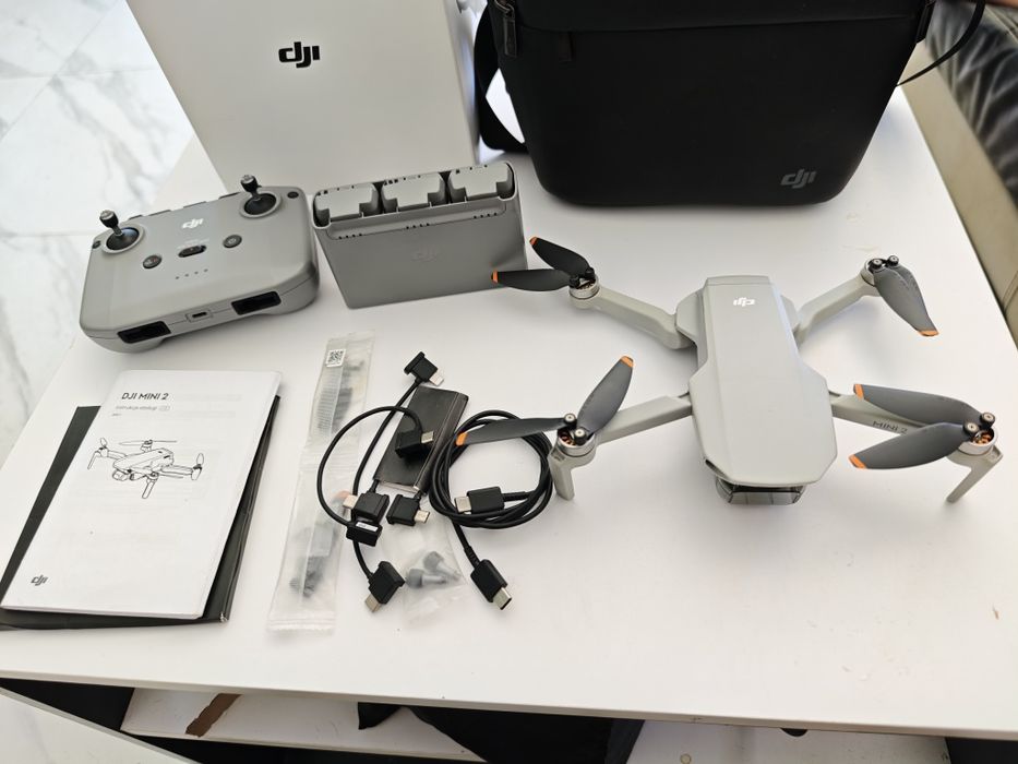 本日のみ　DJI MINI2 FLY MORE COMBO ＋ オマケ Amazon.co.jp: DJI Mini 2 Fly Moreコンボ、リモートID対応