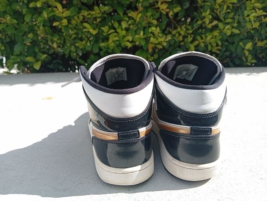 Tênis Nike air Jordan white/gold/black 2019