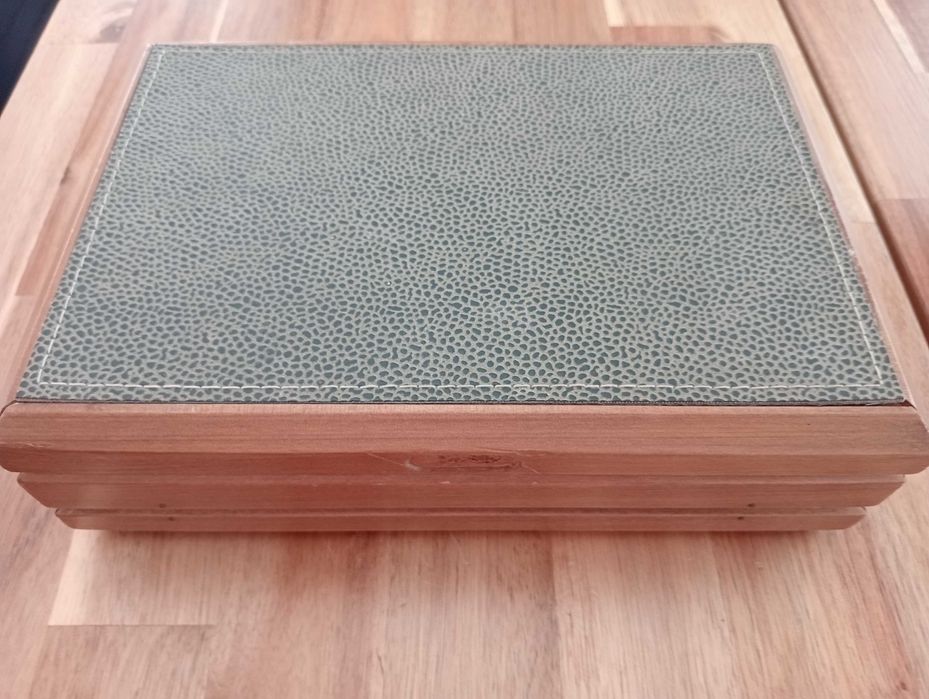 Caixa vintage para relógios de pulso