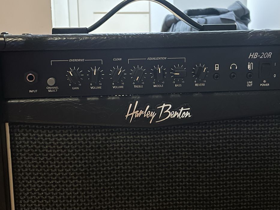 Amplificador Harley Benton
