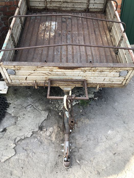 Продам прицеп (на документах)