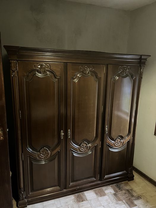 Conjunto antigo mobilia madeira maciça e mármores