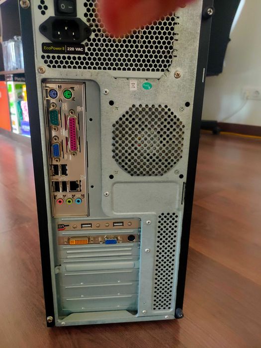 Desktop Asus (tower + memórias + Leitor/gravador CD/DVD)