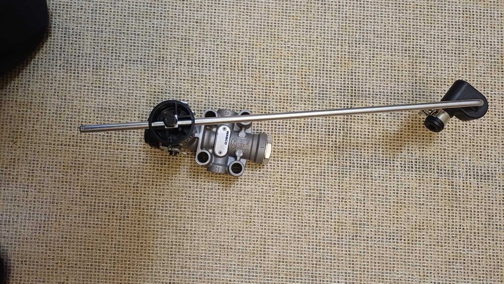 Кран рівня підлоги WABCO 4640060020.